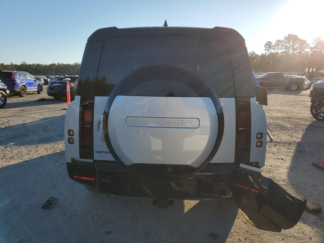 2024 Land Rover Defender VIN SALE2FEU5R2287683 Copart auction photo, all over damage thumbnail 6