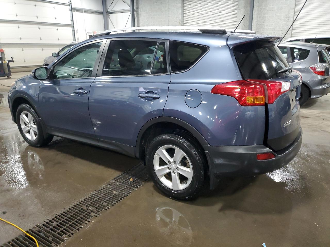 2013 Toyota RAV 4 VIN 2T3RFREV2DW080062 Copart auction photo, rear end damage thumbnail 2