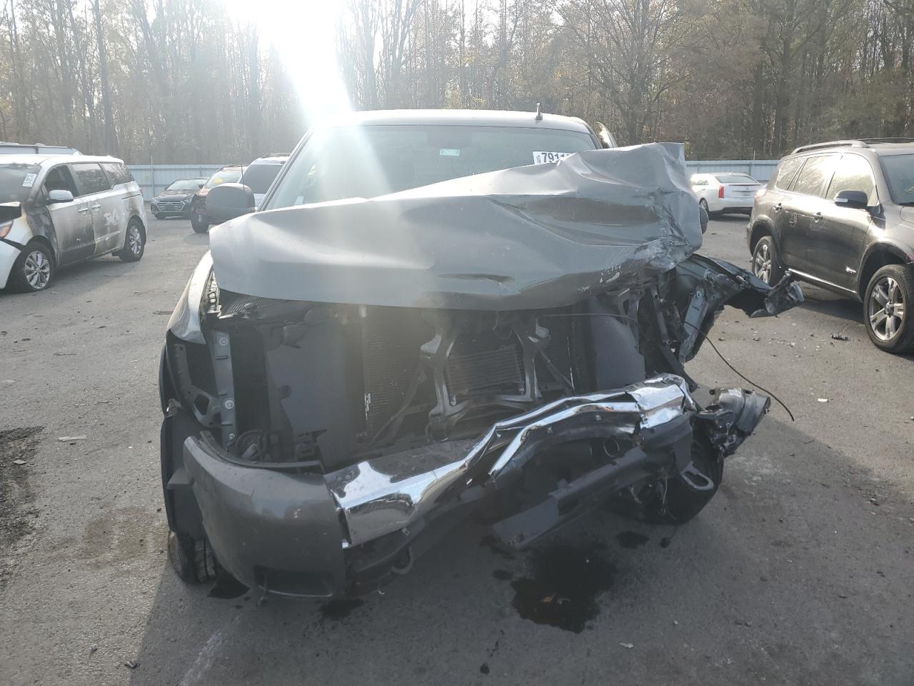 2011 Chevrolet Silverado VIN 1GCRKSE34BZ404711 Copart auction photo, front end damage thumbnail 5