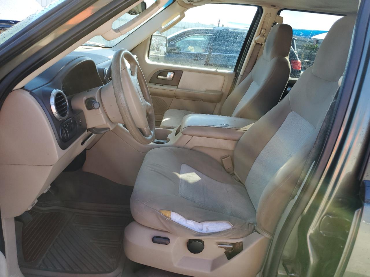 2004 Ford Expedition VIN 1FMEU15W44LA49828 Copart auction photo, rear end / minor dent/scratches damage thumbnail 7