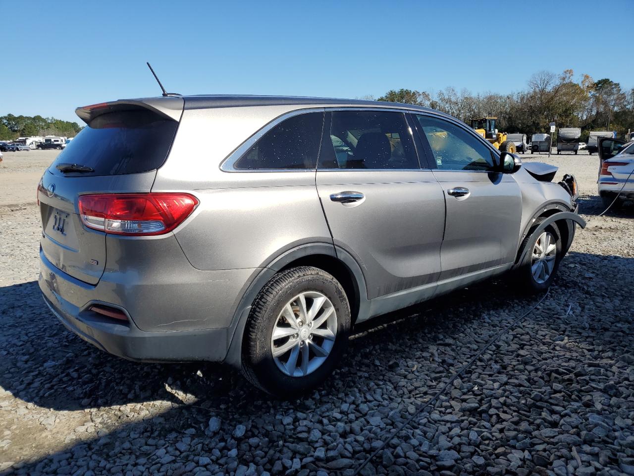 2016 KIA Sorento VIN 5XYPG4A37GG019532 Copart auction photo, front end damage thumbnail 3