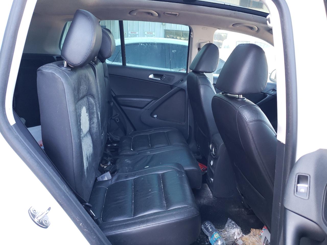 2017 Volkswagen Tiguan VIN WVGTV7AX0HW507083 Copart auction photo, water/flood damage thumbnail 11