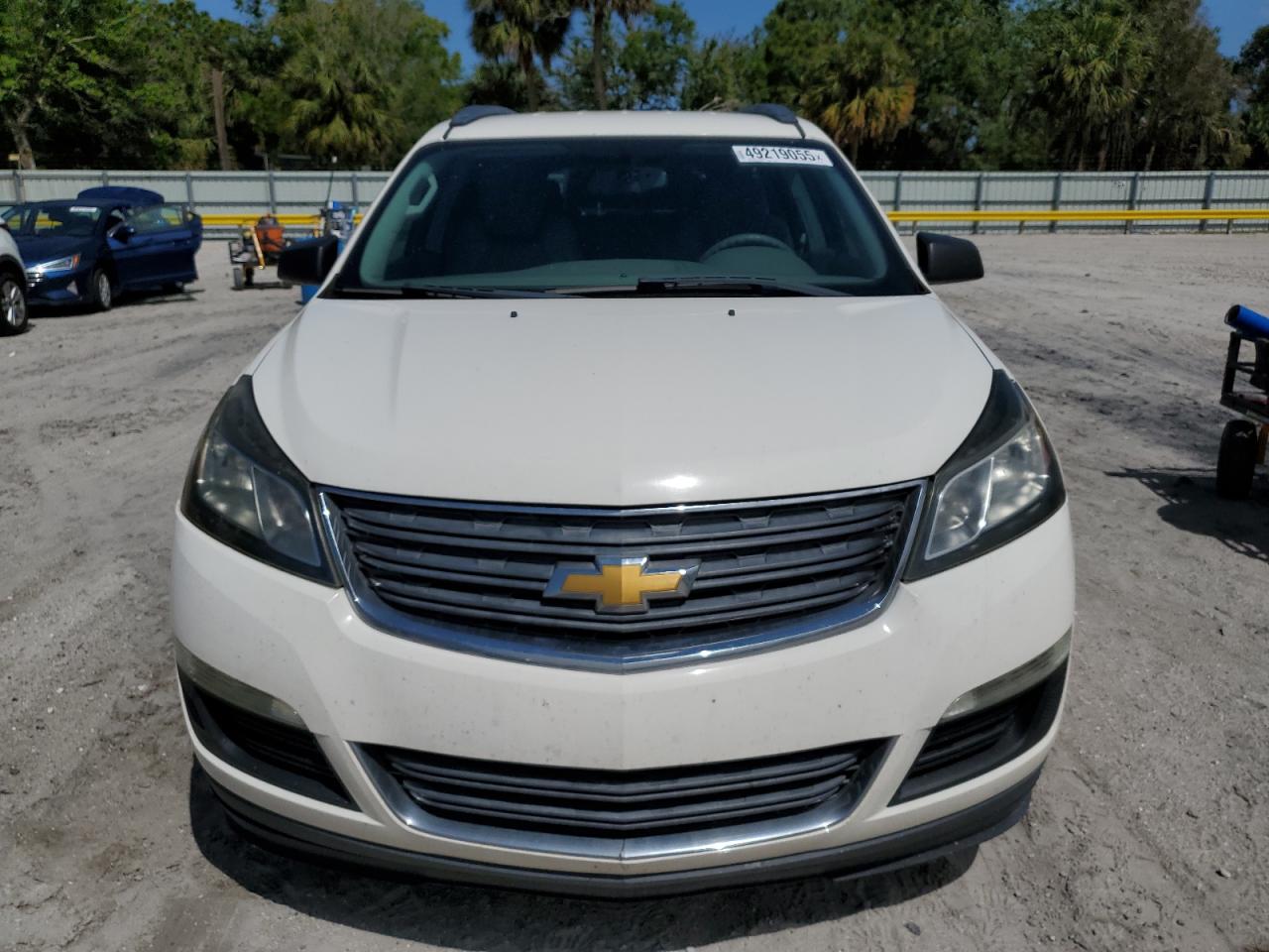2014 Chevrolet Traverse VIN 1GNKRFED3EJ355086 Copart auction photo, minor dent/scratches / mechanical damage thumbnail 5