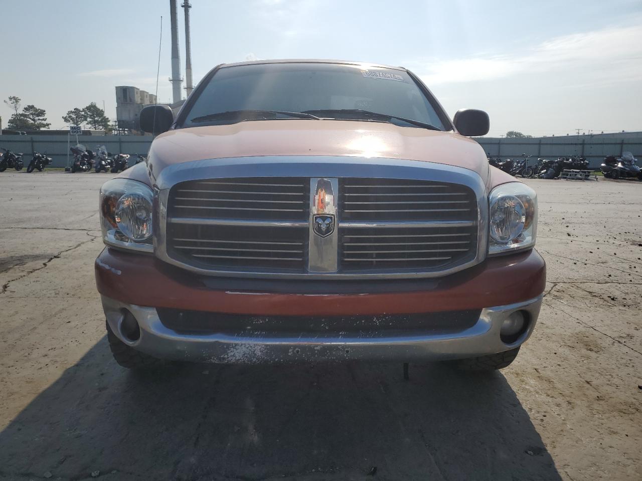 2008 Dodge RAM VIN 1D7HA18298S573464 Copart auction photo, side / minor dent/scratches damage thumbnail 5