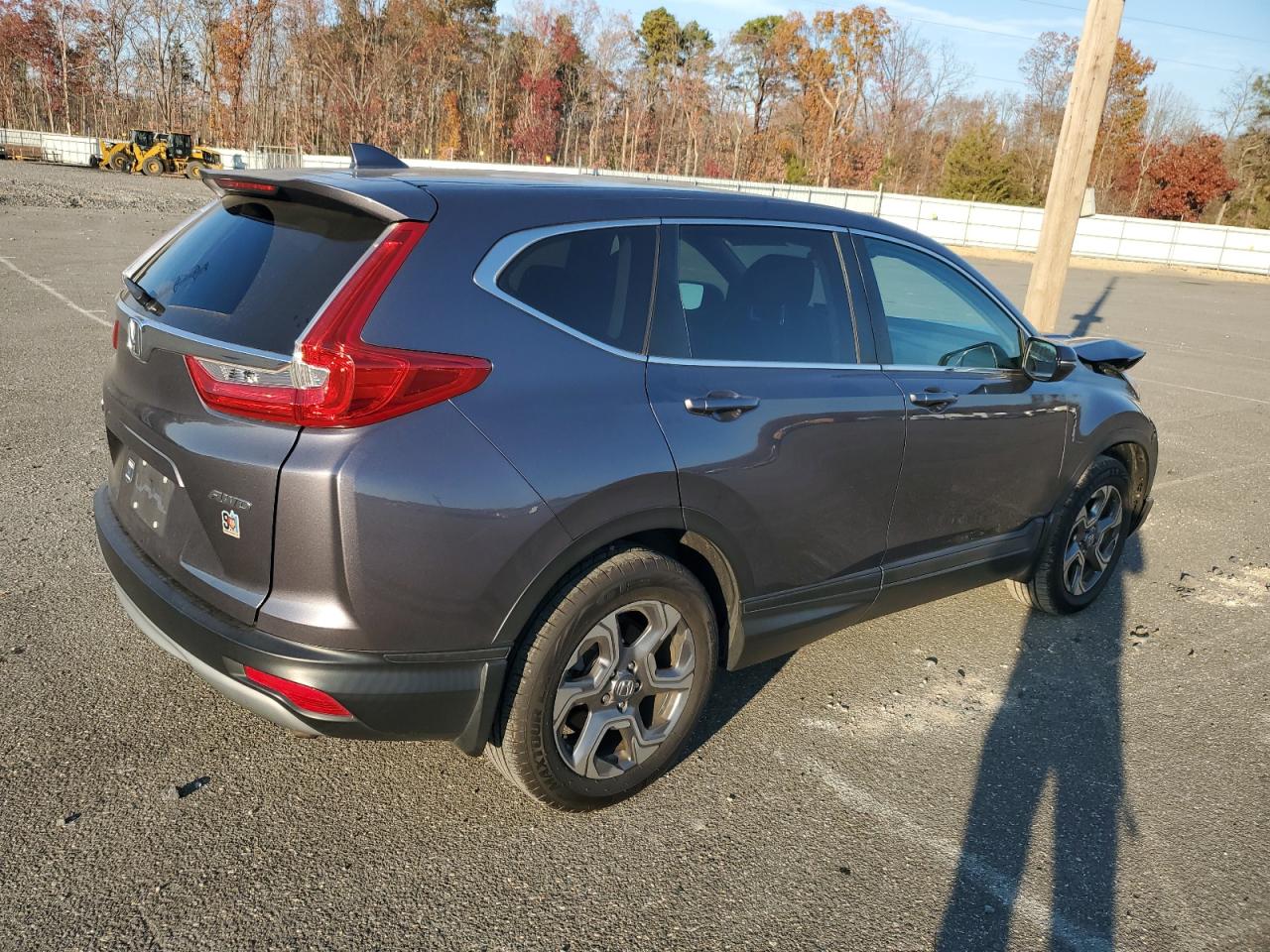 2019 Honda CR-V VIN 2HKRW2H56KH638602 Copart auction photo, front end damage thumbnail 3