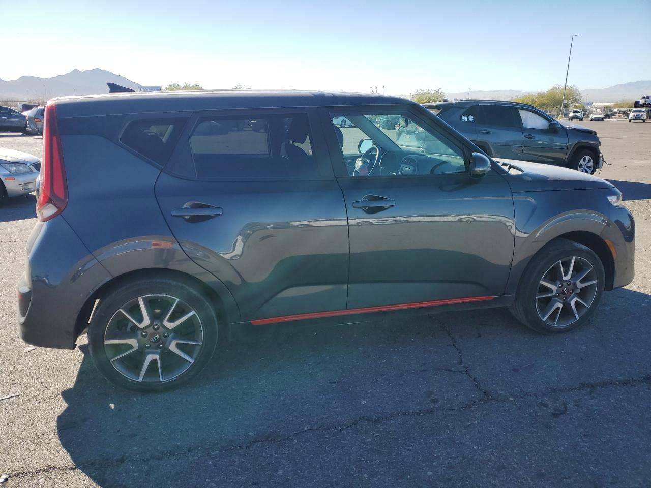 2021 KIA Soul VIN KNDJ63AU4M7779115 Copart auction photo, front end damage thumbnail 3