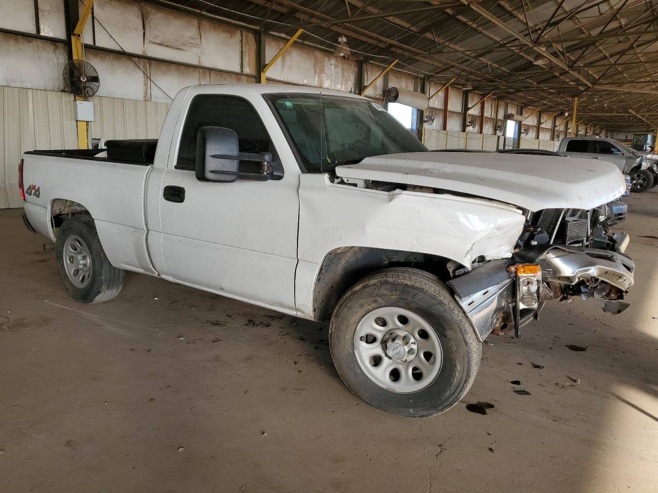 2006 Chevrolet Silverado VIN 1GCEK14V36Z246315 Copart auction photo, front end damage thumbnail 4