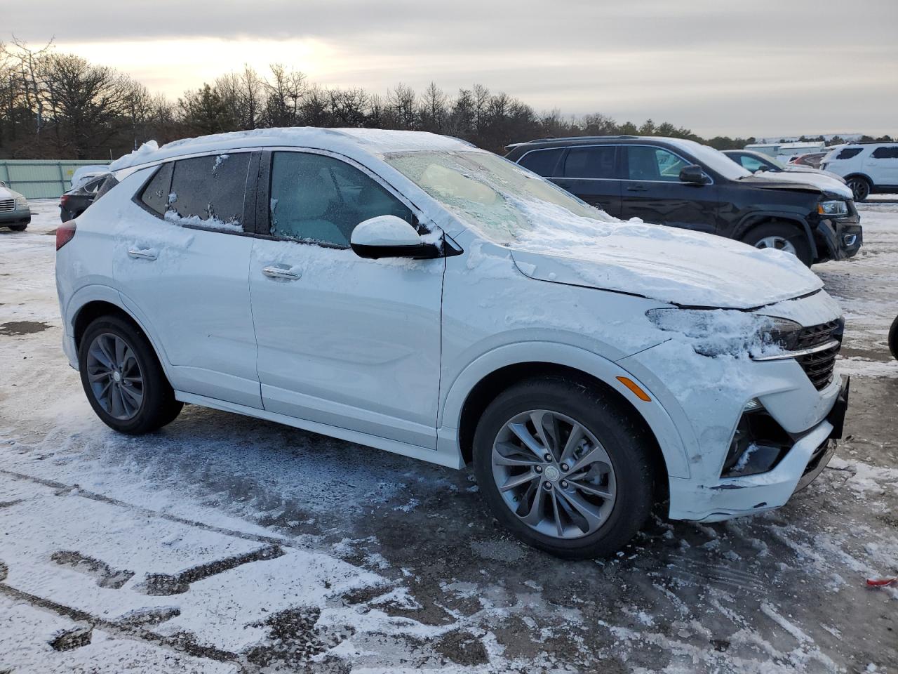 2021 Buick Encore VIN KL4MMESLXMB122105 Copart auction photo, front end / minor dent/scratches damage thumbnail 4