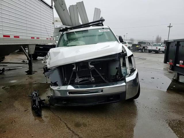 2008 Chevrolet Silverado VIN 1GCHC24K88E207493 Copart auction photo, all over damage thumbnail 11