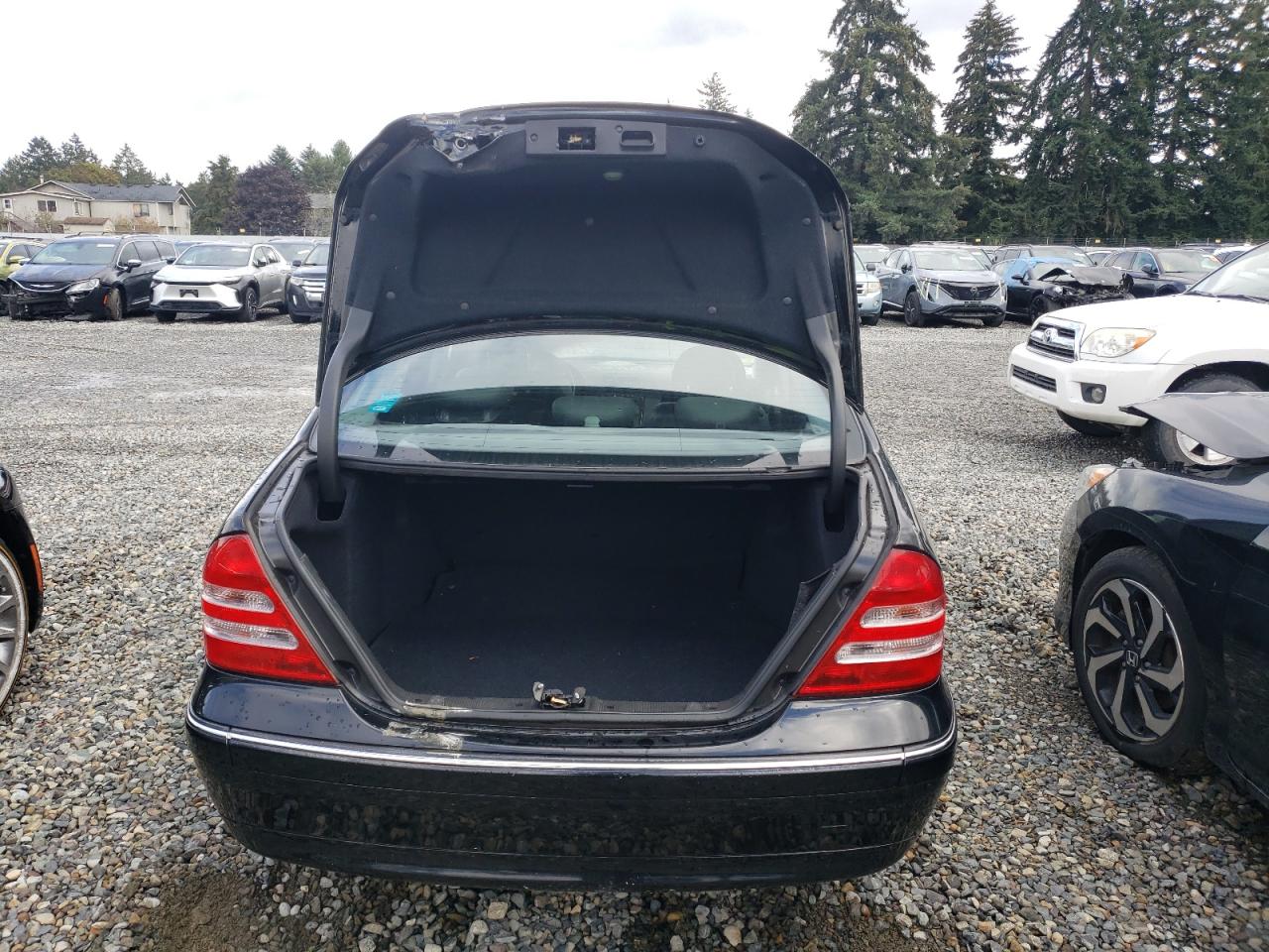 2003 Mercedes-Benz C-klasse VIN WDBRF61J43E013047 Copart auction photo, burn damage thumbnail 6