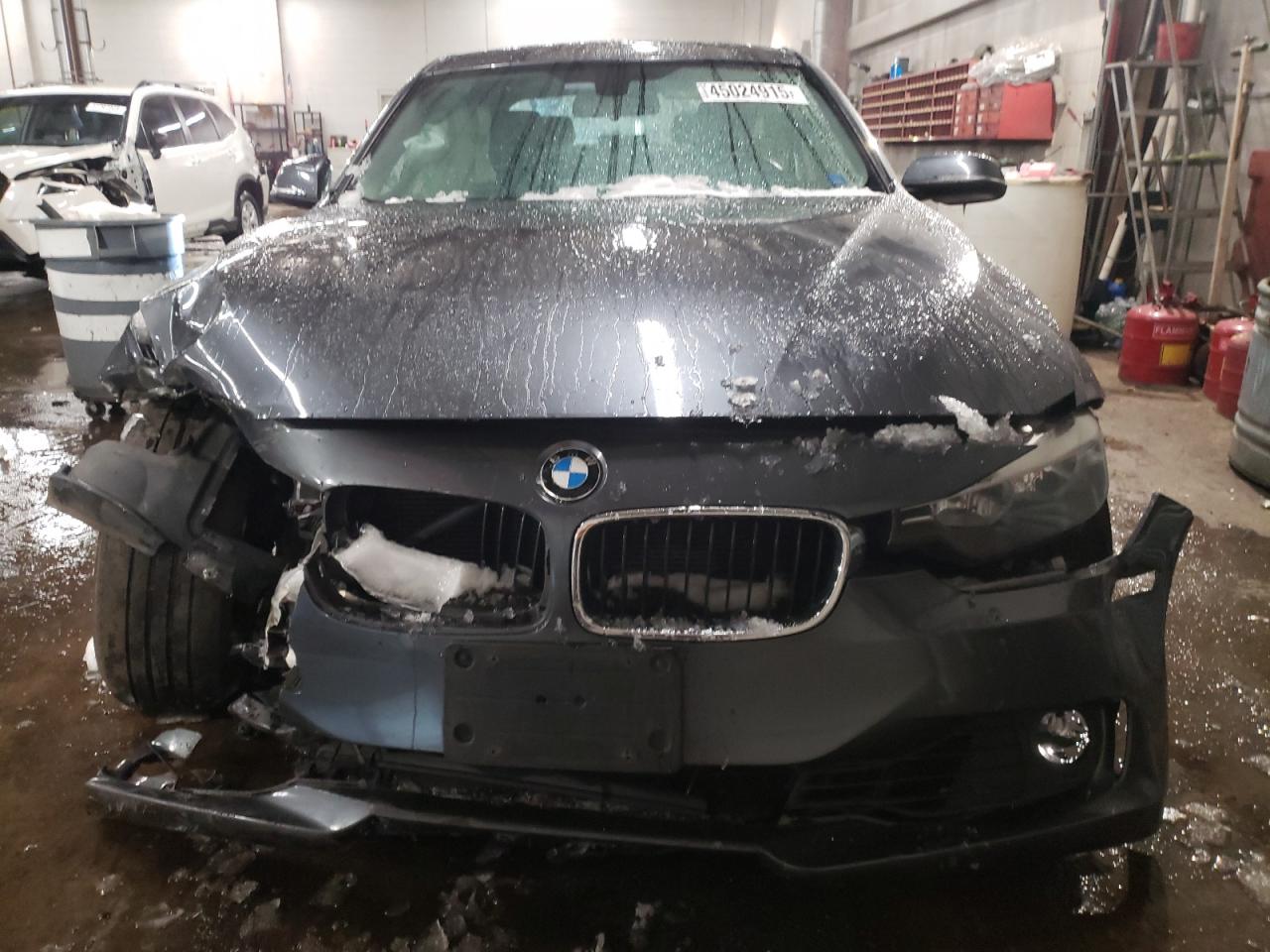 2014 BMW 3er VIN WBA3B5G50ENS10675 Copart auction photo, front end damage thumbnail 5