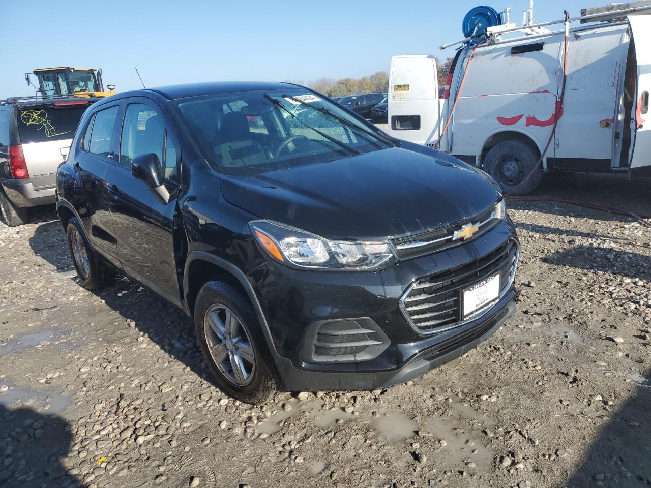 2017 Chevrolet Trax VIN 3GNCJNSBXHL253841 Copart auction photo, front end damage thumbnail 4