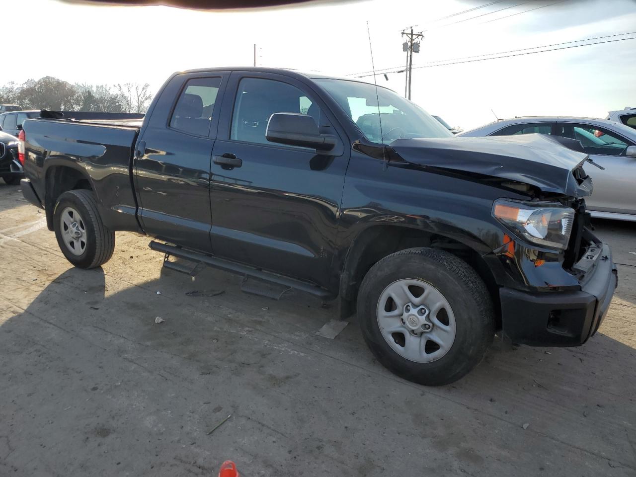 2019 Toyota Tundra VIN 5TFUM5F15KX084068 Copart auction photo, front end / rear end damage thumbnail 4