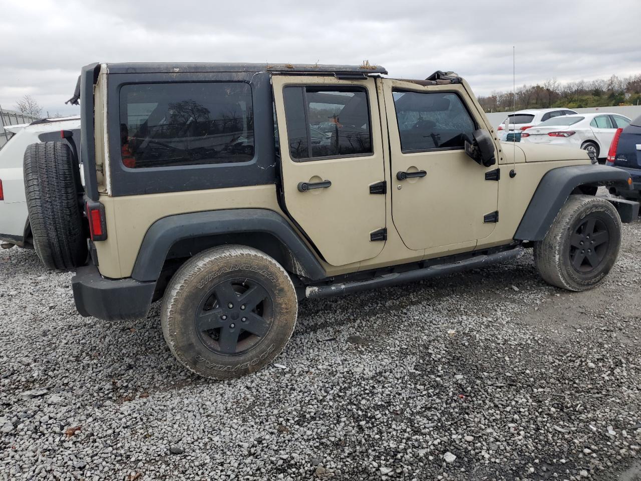 2013 Jeep Wrangler VIN 1C4BJWDG4DL677542 Copart auction photo, rollover damage thumbnail 3