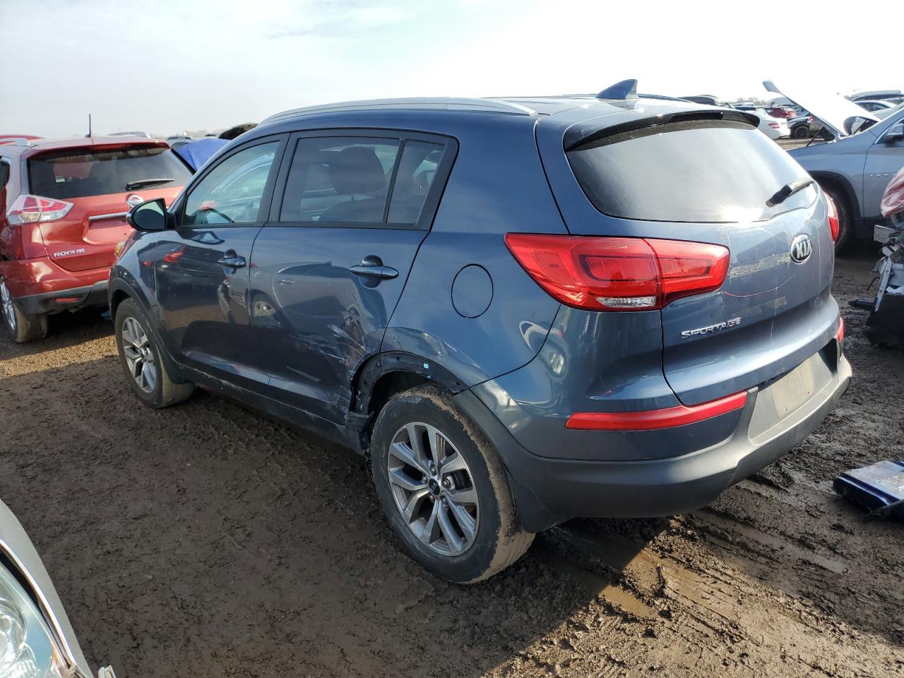 2015 KIA Sportage VIN KNDPB3AC3F7692984 Copart auction photo, rear end / minor dent/scratches damage thumbnail 2