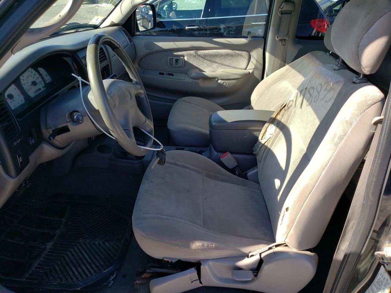 2004 Toyota Tacoma VIN 5TEWM72N44Z354383 Copart auction photo, normal wear / minor dent/scratches damage thumbnail 7