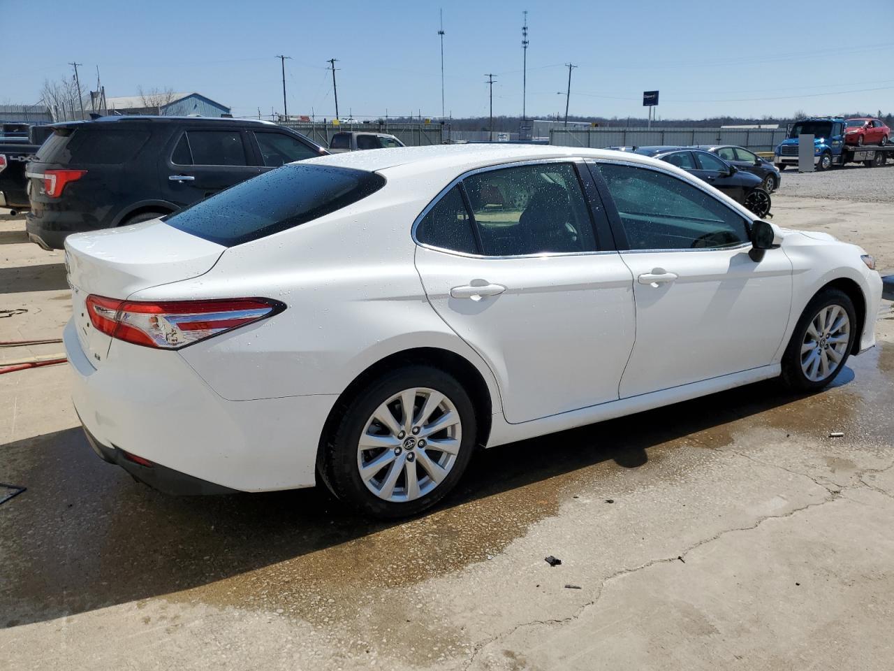 2018 Toyota Camry VIN JTNB11HK2J3020988 Copart auction photo, side / front end damage thumbnail 3