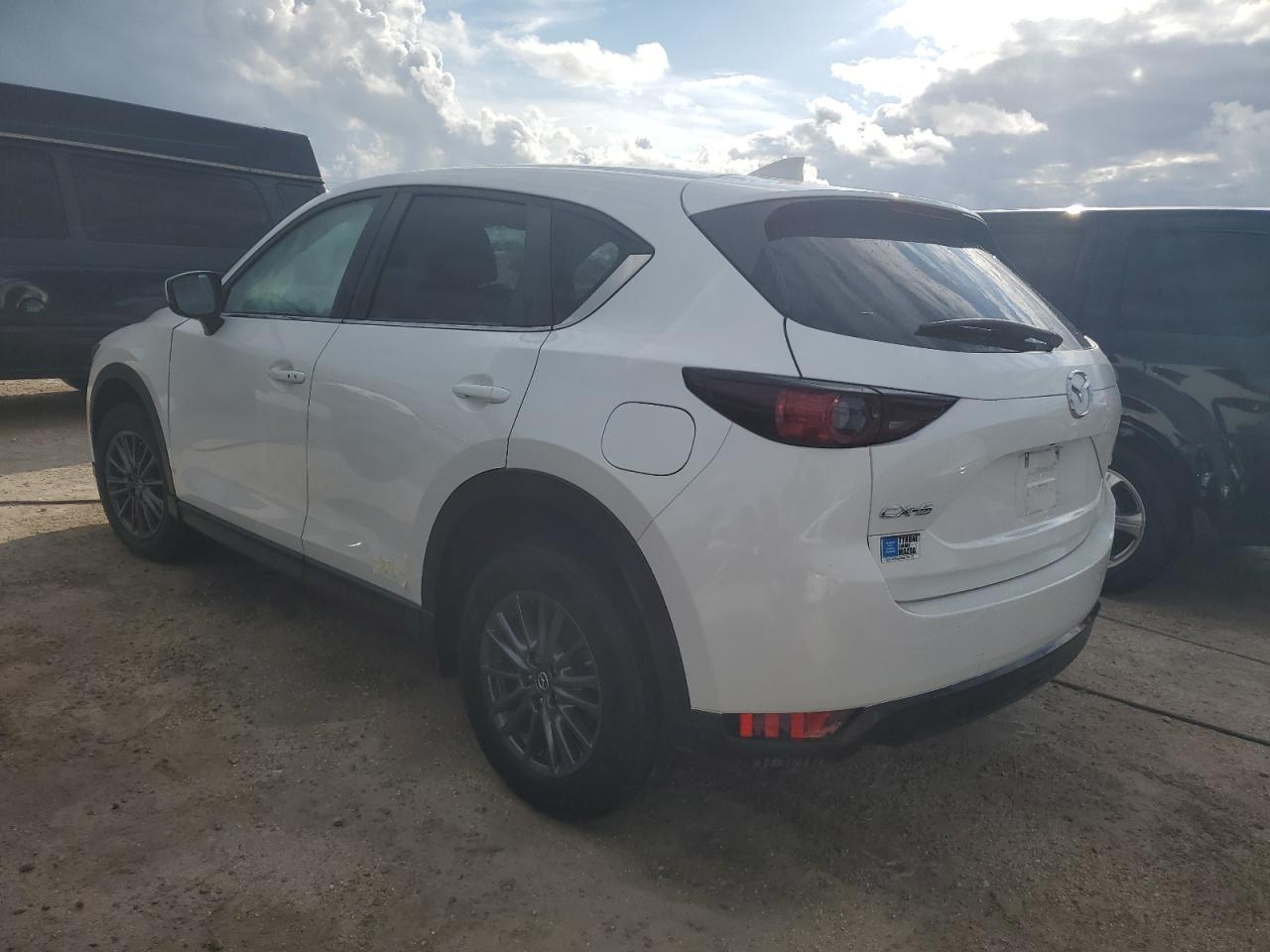 2019 Mazda CX-5 VIN JM3KFACM1K0551463 Copart auction photo, water/flood damage thumbnail 2