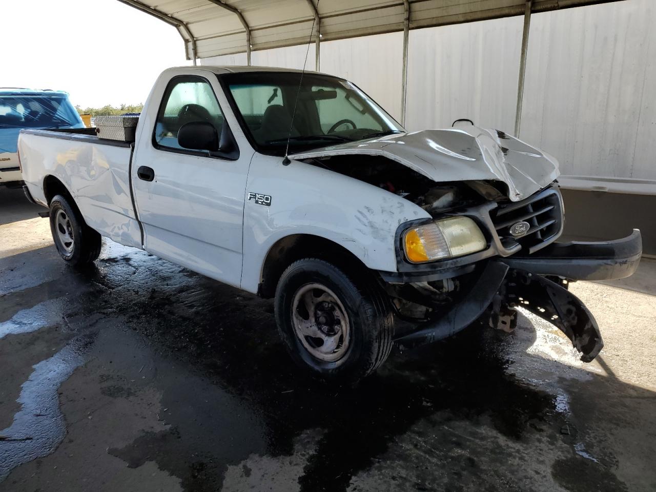 2002 Ford F-150 VIN 1FTRF17252NB76695 Copart auction photo, front end / side damage thumbnail 4
