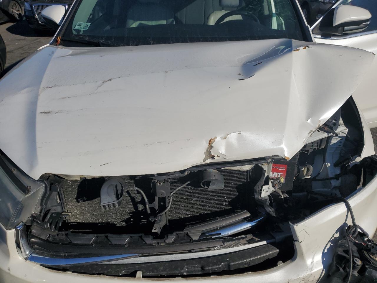 2015 Toyota Highlander VIN 5TDBKRFH9FS160839 Copart auction photo, front end / minor dent/scratches damage thumbnail 12