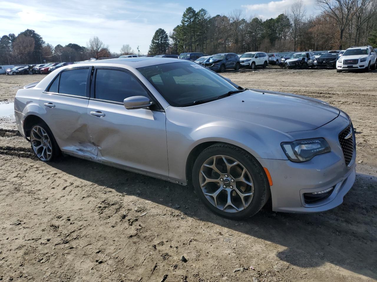 2018 Chrysler 300 VIN 2C3CCABG8JH266596 Copart auction photo, all over damage thumbnail 4