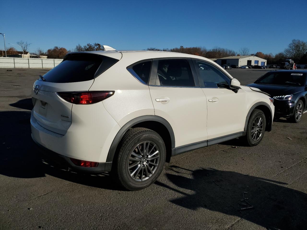 2020 Mazda CX-5 VIN JM3KFBCM5L1867790 Copart auction photo, front end damage thumbnail 3