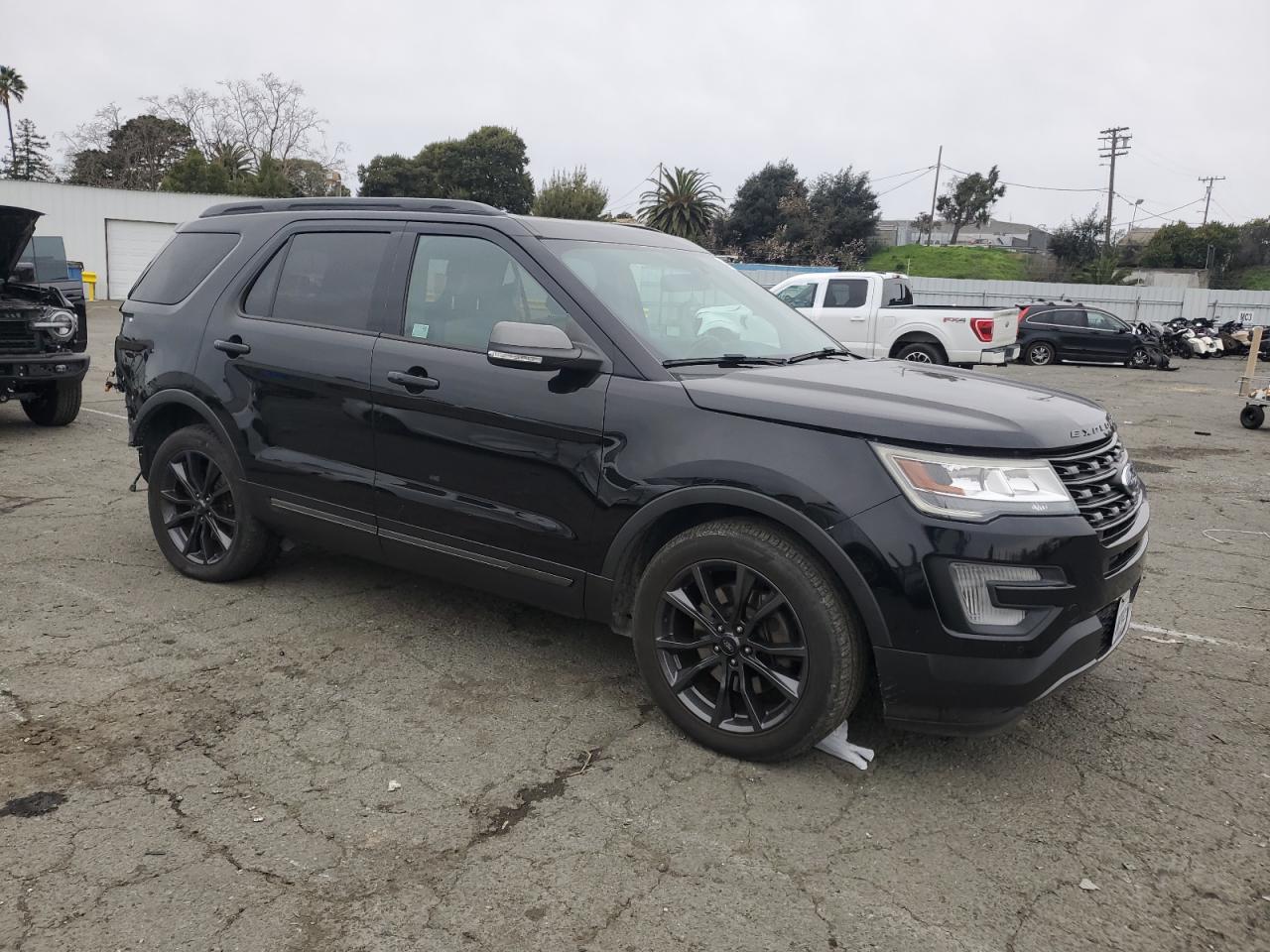 2017 Ford Explorer VIN 1FM5K8D84HGC46353 Copart auction photo, rear end damage thumbnail 4