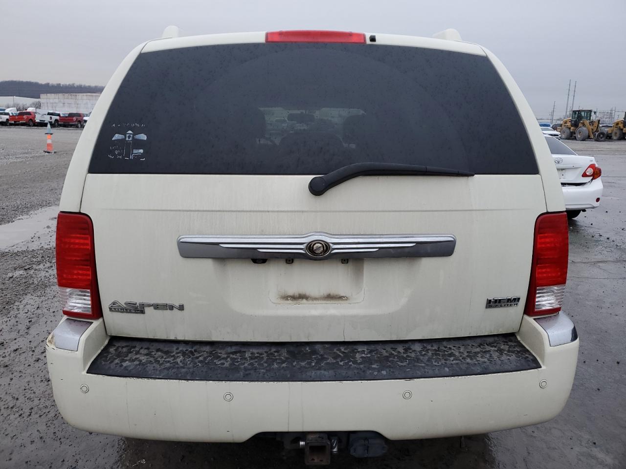 2008 Chrysler Aspen VIN 1A8HX58298F138266 Copart auction photo, side / front end damage thumbnail 6