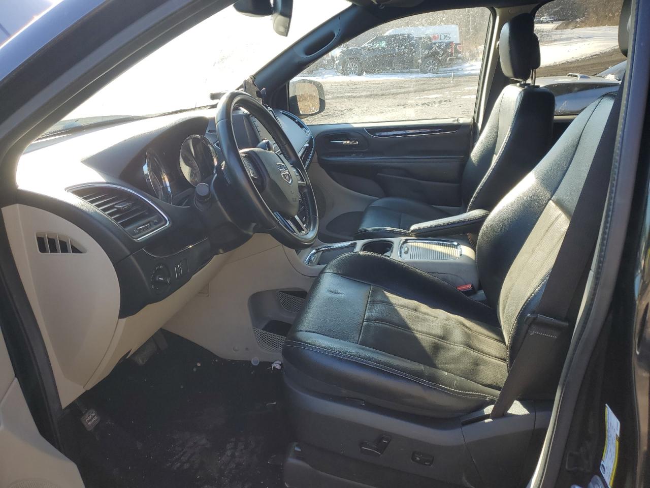 2019 Dodge Caravan VIN 2C4RDGCG3KR755309 Copart auction photo, minor dent/scratches damage thumbnail 7