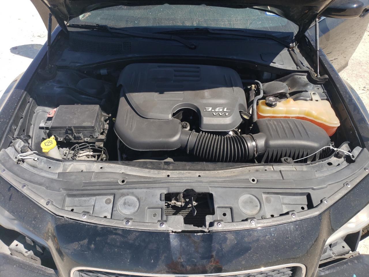 2016 Chrysler 300 VIN 2C3CCAAG2GH282531 Copart auction photo, front end / side damage thumbnail 11