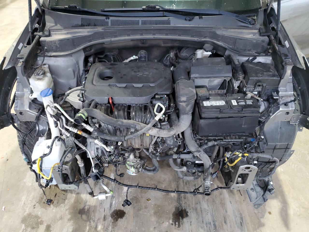 2018 Hyundai Santa Fe VIN 5XYZU3LB4JG550470 Copart auction photo, front end / minor dent/scratches damage thumbnail 13