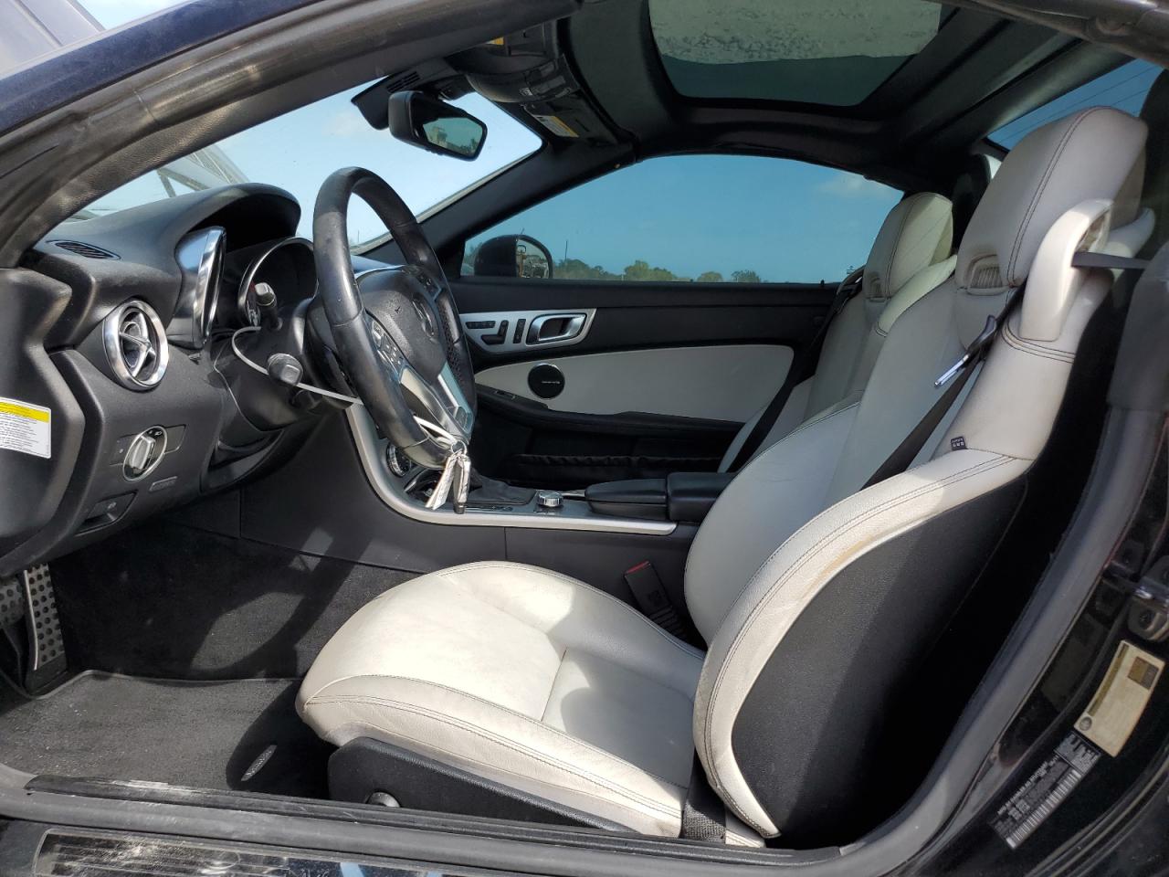 2012 Mercedes-Benz SLK-klasse VIN WDDPK5HA7CF008722 Copart auction photo, water/flood / mechanical damage thumbnail 7