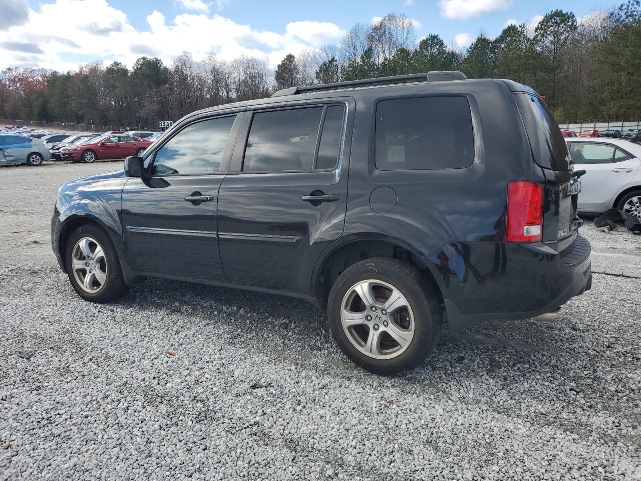 2013 Honda Pilot VIN 5FNYF3H52DB031907 Copart auction photo, all over damage thumbnail 2