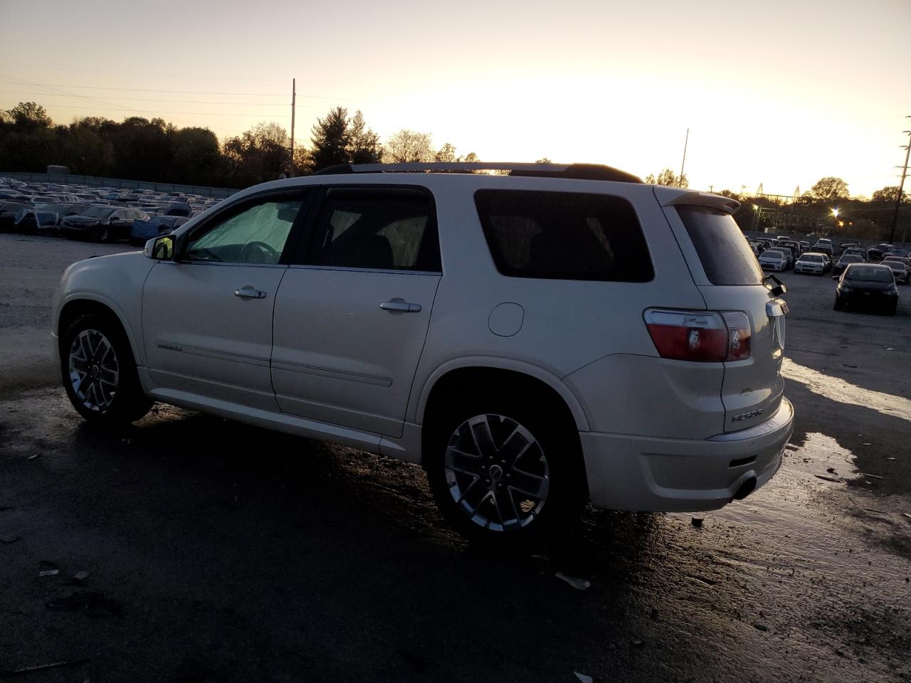 2011 GMC Acadia VIN 1GKKRTED9BJ360025 Copart auction photo, front end damage thumbnail 2