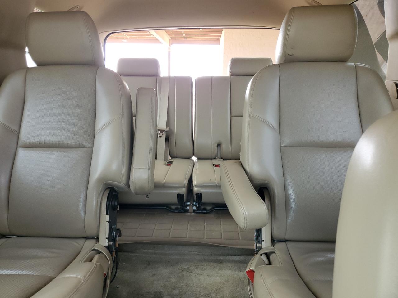 2014 Chevrolet Tahoe VIN 1GNSCCE02ER114523 Copart auction photo, minor dent/scratches damage thumbnail 10