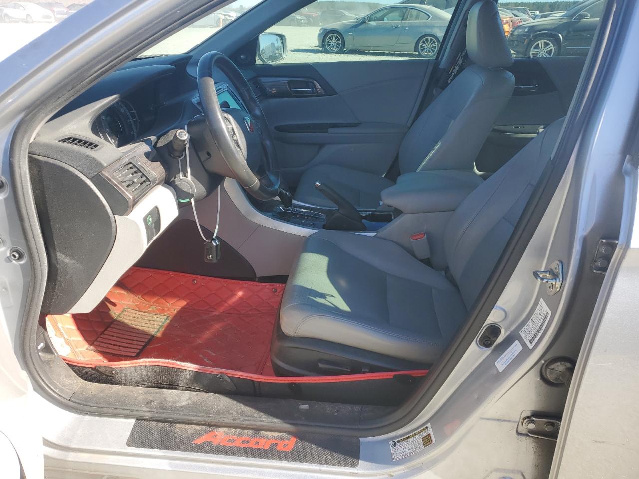 2017 Honda Accord VIN 1HGCR2F83HA240033 Copart auction photo, minor dent/scratches damage thumbnail 7