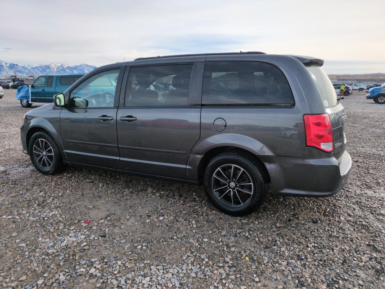 2016 Dodge Caravan VIN 2C4RDGEG1GR319451 Copart auction photo, minor dent/scratches damage thumbnail 2