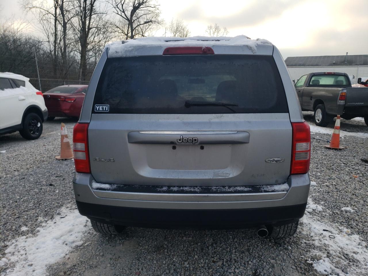 2017 Jeep Liberty (Patriot) VIN 1C4NJRFB7HD128305 Copart auction photo, front end damage thumbnail 6