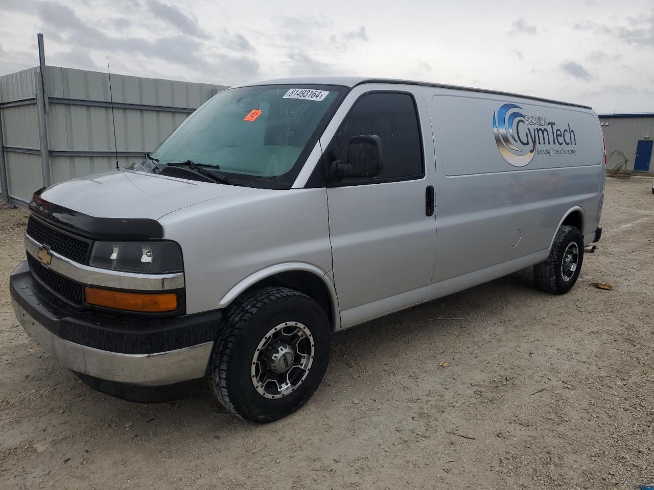 2017 Chevrolet Express VIN 1GCWGBFF5H1331417