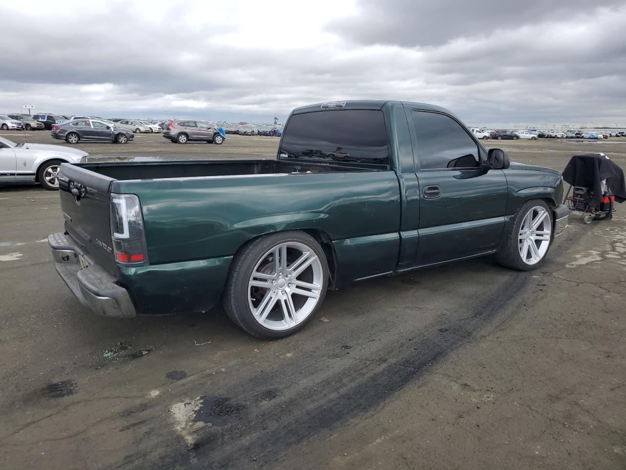 2003 Chevrolet Silverado VIN 1GCEC14V63Z249914 Copart auction photo, vandalism damage thumbnail 3