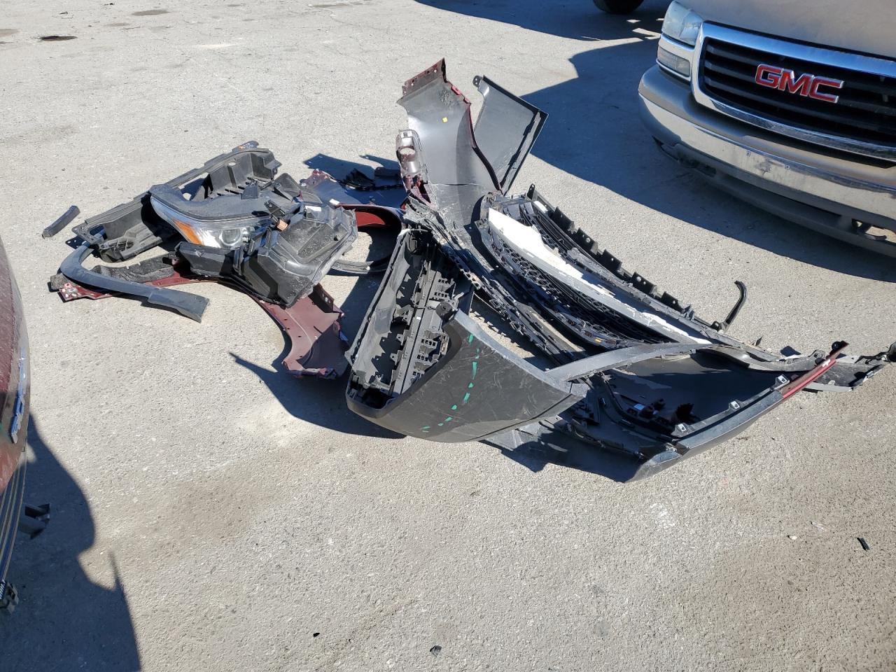 2017 GMC Acadia VIN 1GKKNKLA5HZ212348 Copart auction photo, all over damage thumbnail 13