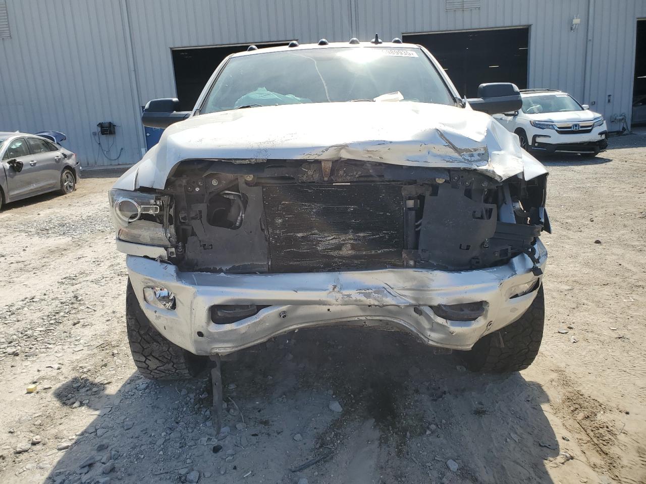 2018 RAM 2500 VIN 3C6UR5FL8JG115309 Copart auction photo, front end damage thumbnail 5
