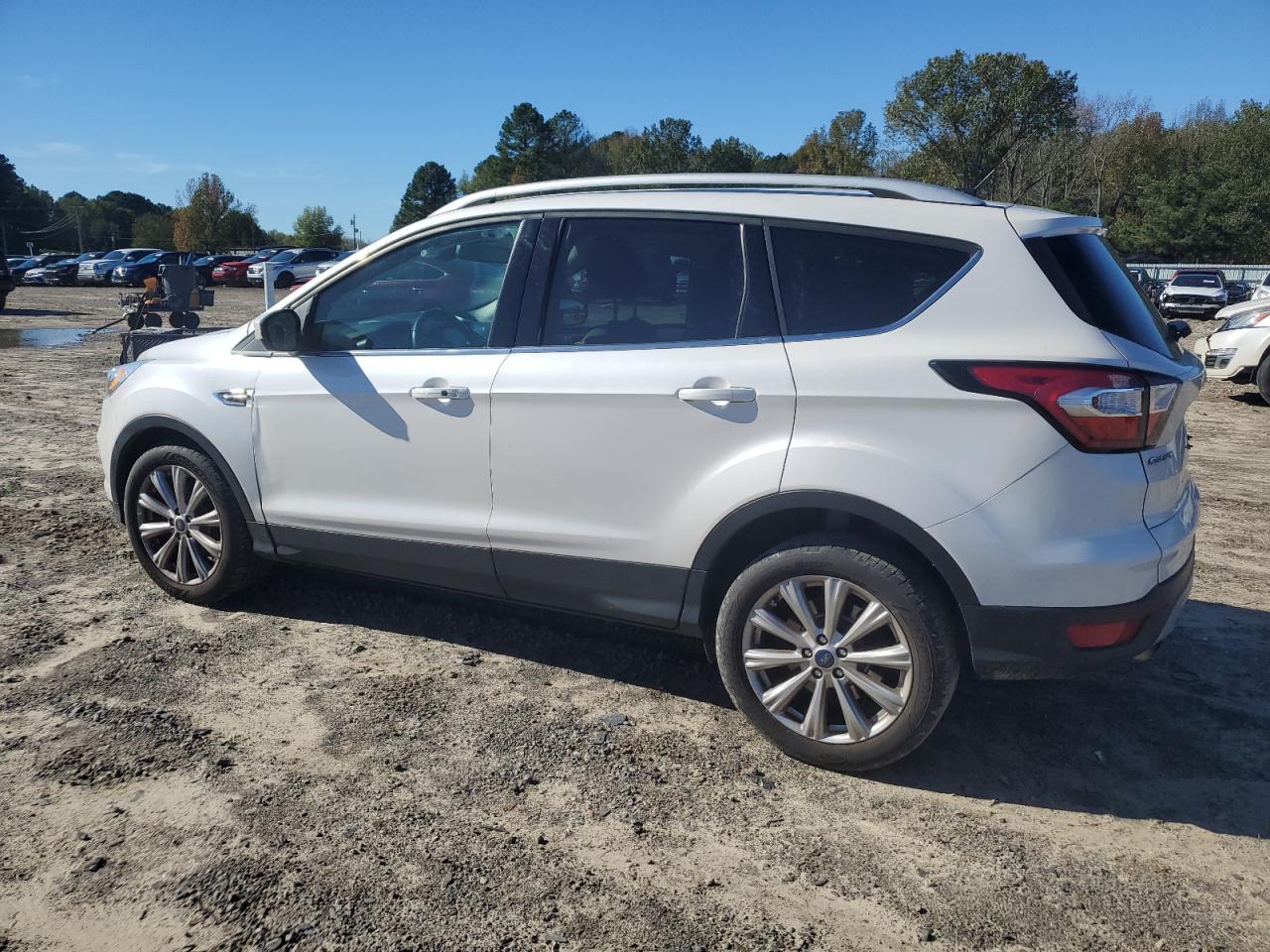 2017 Ford Escape VIN 1FMCU0JD0HUC25621 Copart auction photo, front end / side damage thumbnail 2