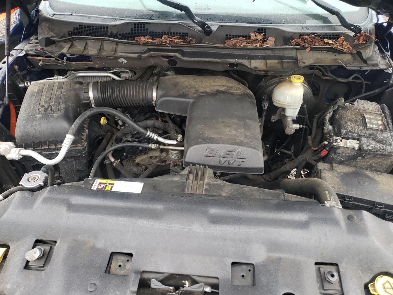 2015 RAM 1500 VIN 1C6RR6GG6FS512210 Copart auction photo, front end / undercarriage damage thumbnail 11