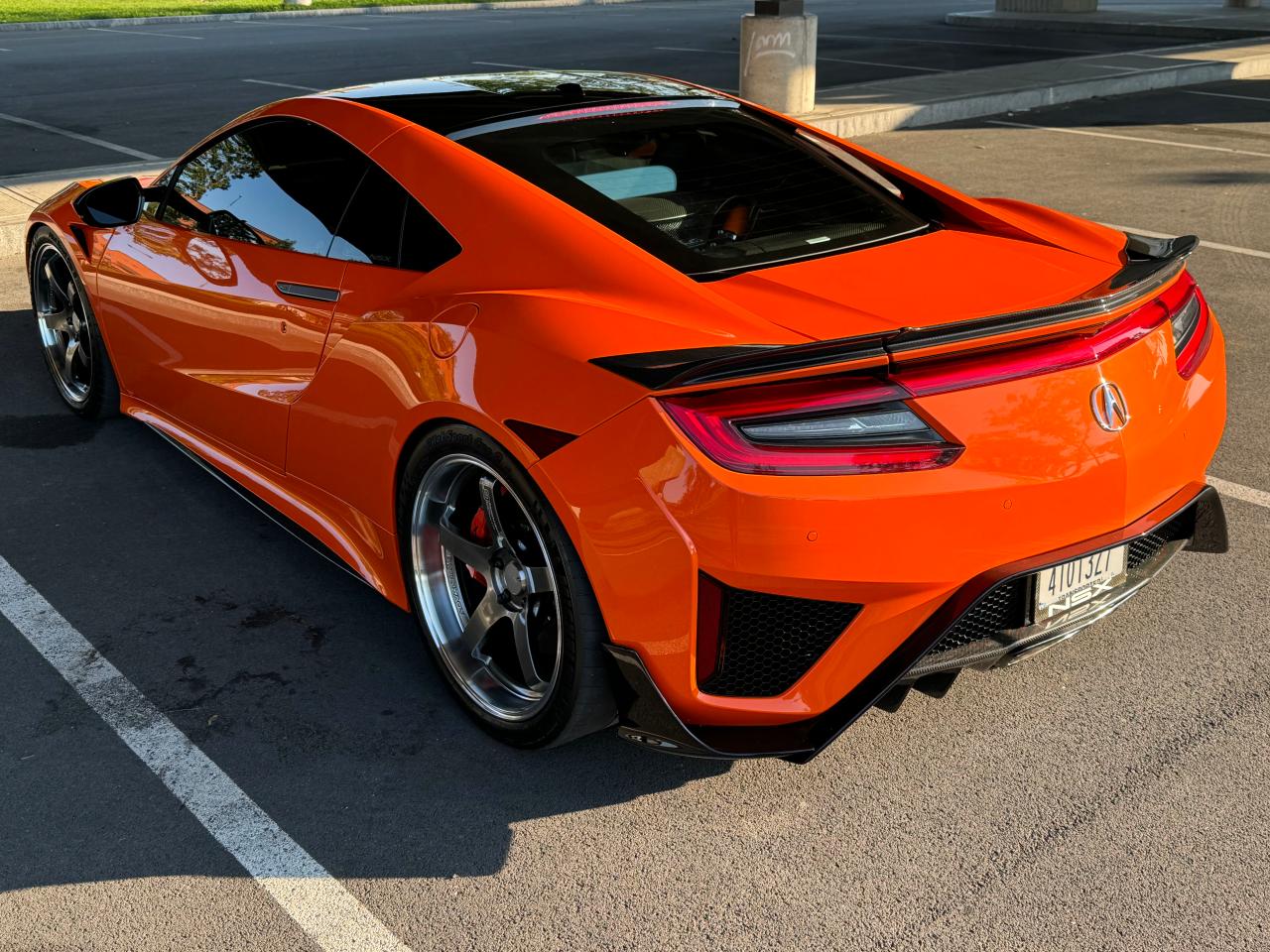 2019 Acura NSX VIN 19UNC1B02KY000023 Copart auction photo, minor dent/scratches / normal wear damage thumbnail 3