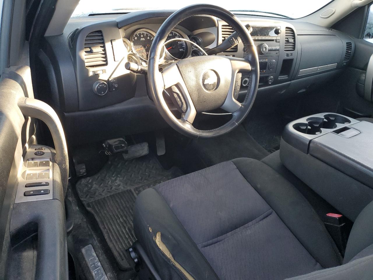 2011 Chevrolet Silverado VIN 1GCRKSE34BZ213158 Copart auction photo, front end / side damage thumbnail 8