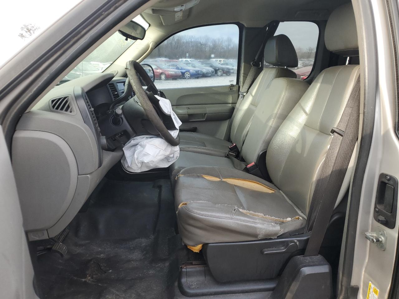 2008 Chevrolet Silverado VIN 2GCEC19J681215963 Copart auction photo, front end damage thumbnail 7