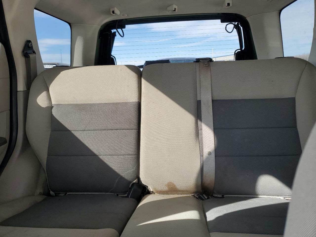 2008 Ford Escape VIN 1FMCU03118KD74389 Copart auction photo, rear end / undercarriage damage thumbnail 10