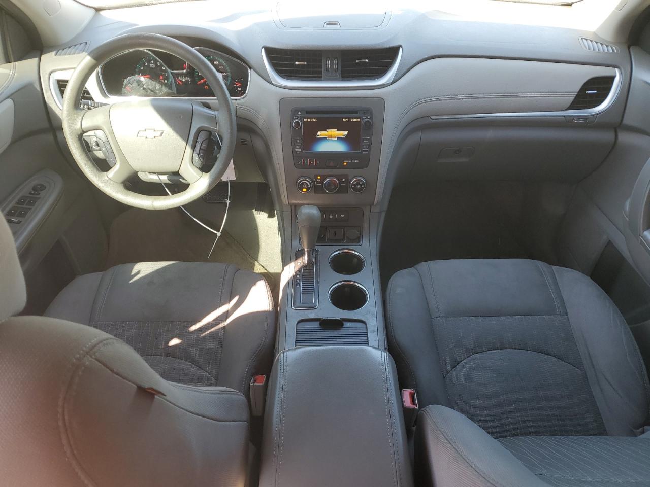 2016 Chevrolet Traverse VIN 1GNKRFKD0GJ199189 Copart auction photo, side / front end damage thumbnail 8