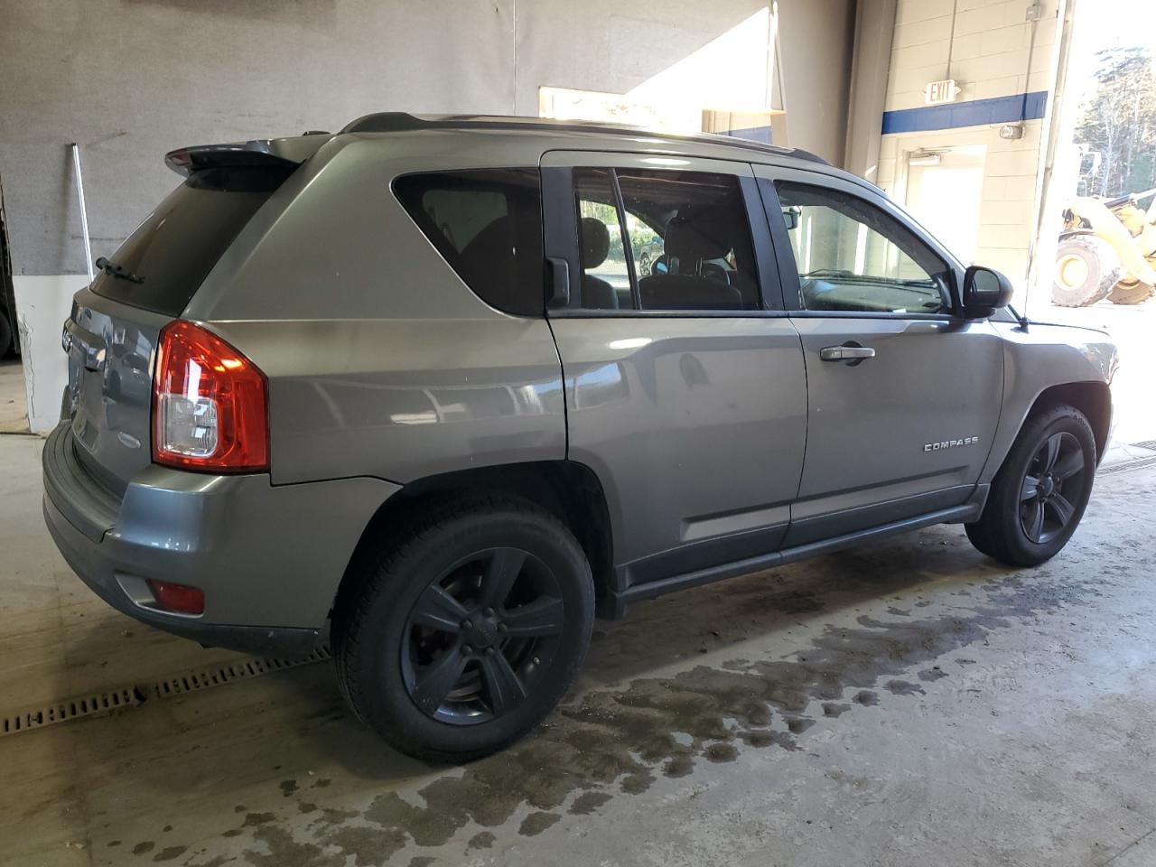 2012 Jeep Compass VIN 1C4NJDEB4CD689929 Copart auction photo, normal wear damage thumbnail 3